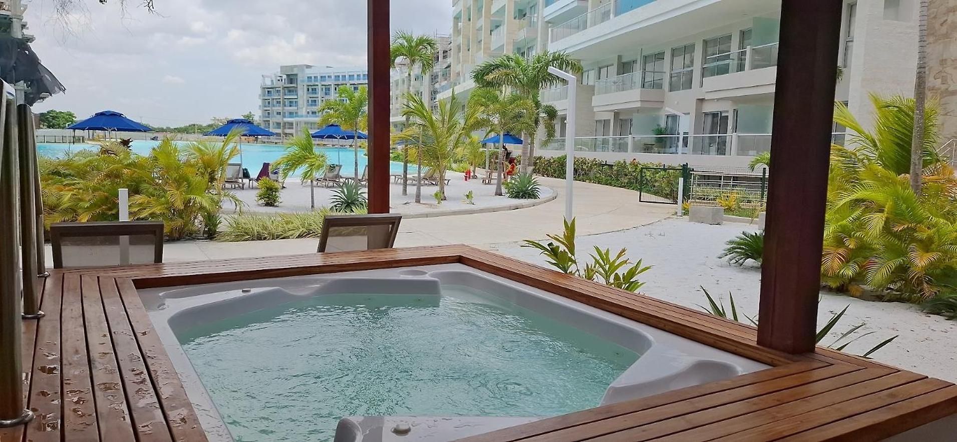 Pure Caribbean Flair In A Secured Family Cartagena