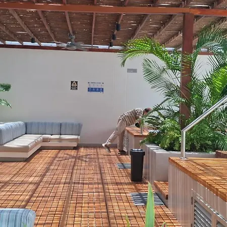 Apartamento Pure Caribbean Flair In A Secured Family *